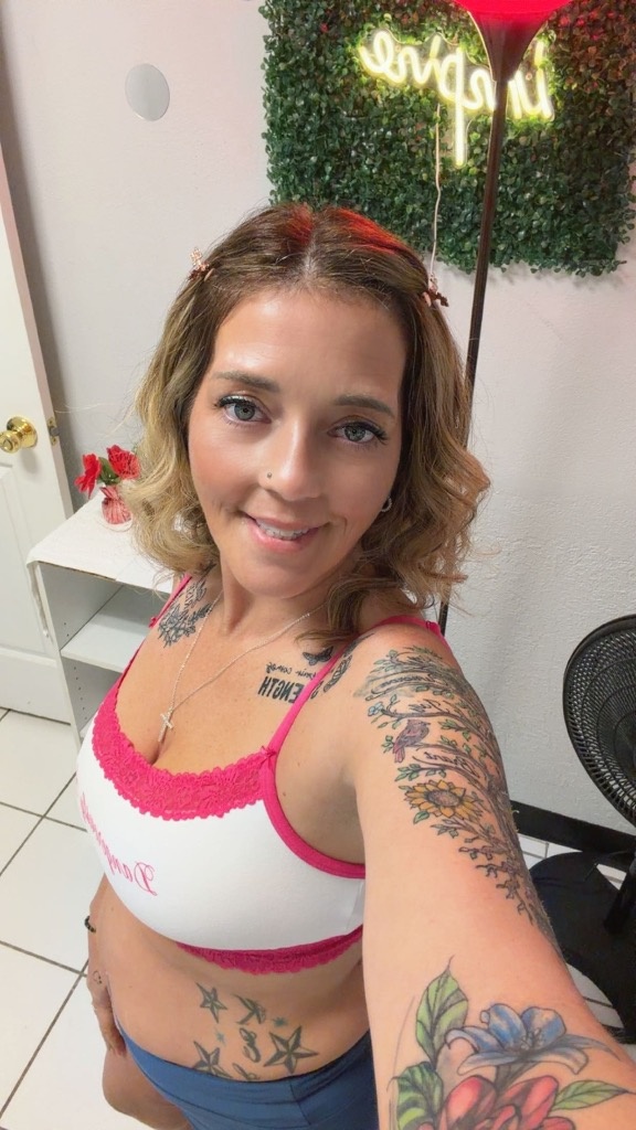 the country milf of your dreams😘 - tampa Women Seeking Men