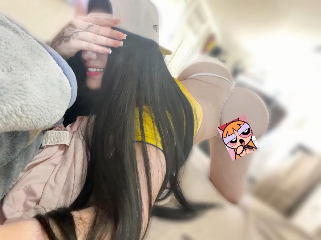 “Hey guys, I’m in town for a limited time ✨ Come relax and treat yourself to a lovely exotic massage. Looking forward to seeing you 💆♀💋🍒🔥🍑💦🇨🇴 - queens Women Seeking Men