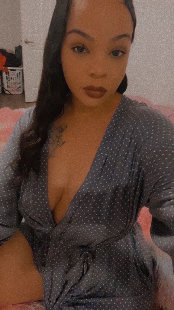 incalls or outcall - canton Women Seeking Men