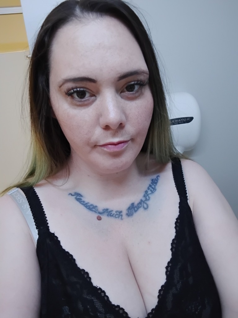 wet &amp; ready for daddy to spank &amp; spoil - portland Women Seeking Men