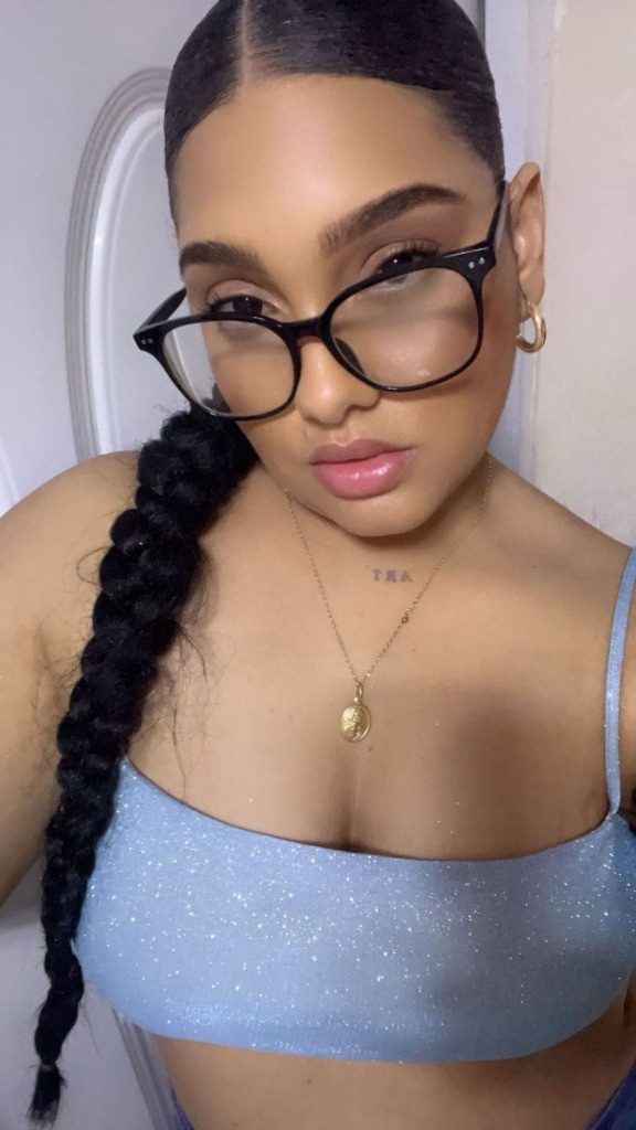I am available for an appointment. I am 100% real, write to me or call me. - burlington Women Seeking Men
