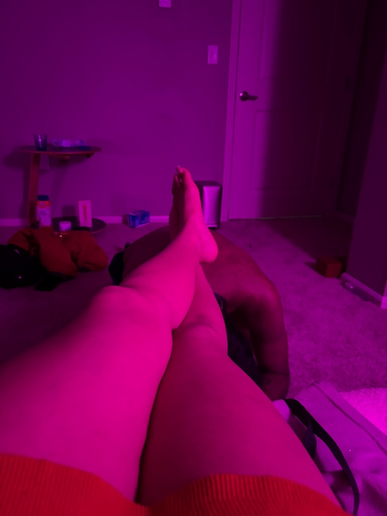 (Bellevue) Slim Thick Blasian Domme🥢🖤👑 Tell me your darkest fantasies 🖤 Foot/Peg Fetish Specialist 🦶 - seattle Women Seeking Men
