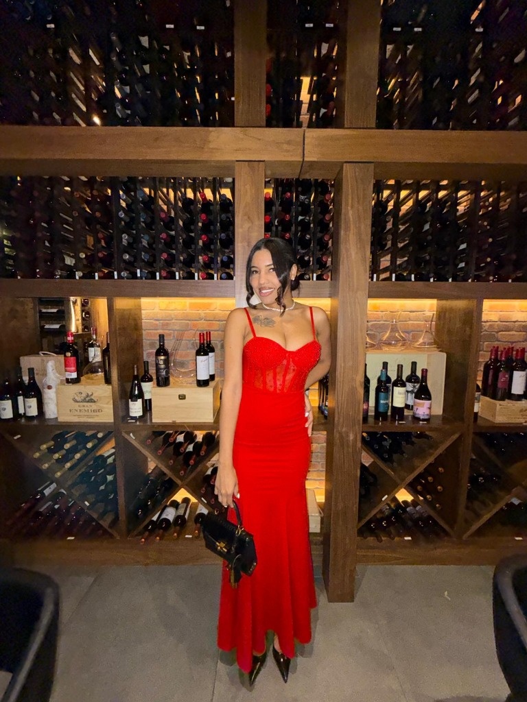 Hola soy latina soy nueva en el area amor - losangeles Women Seeking Men
